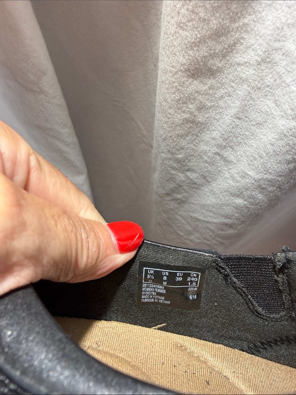 Clarks Women's Black Leather Zip-Back Dress Shoes - Picture 2 of 6